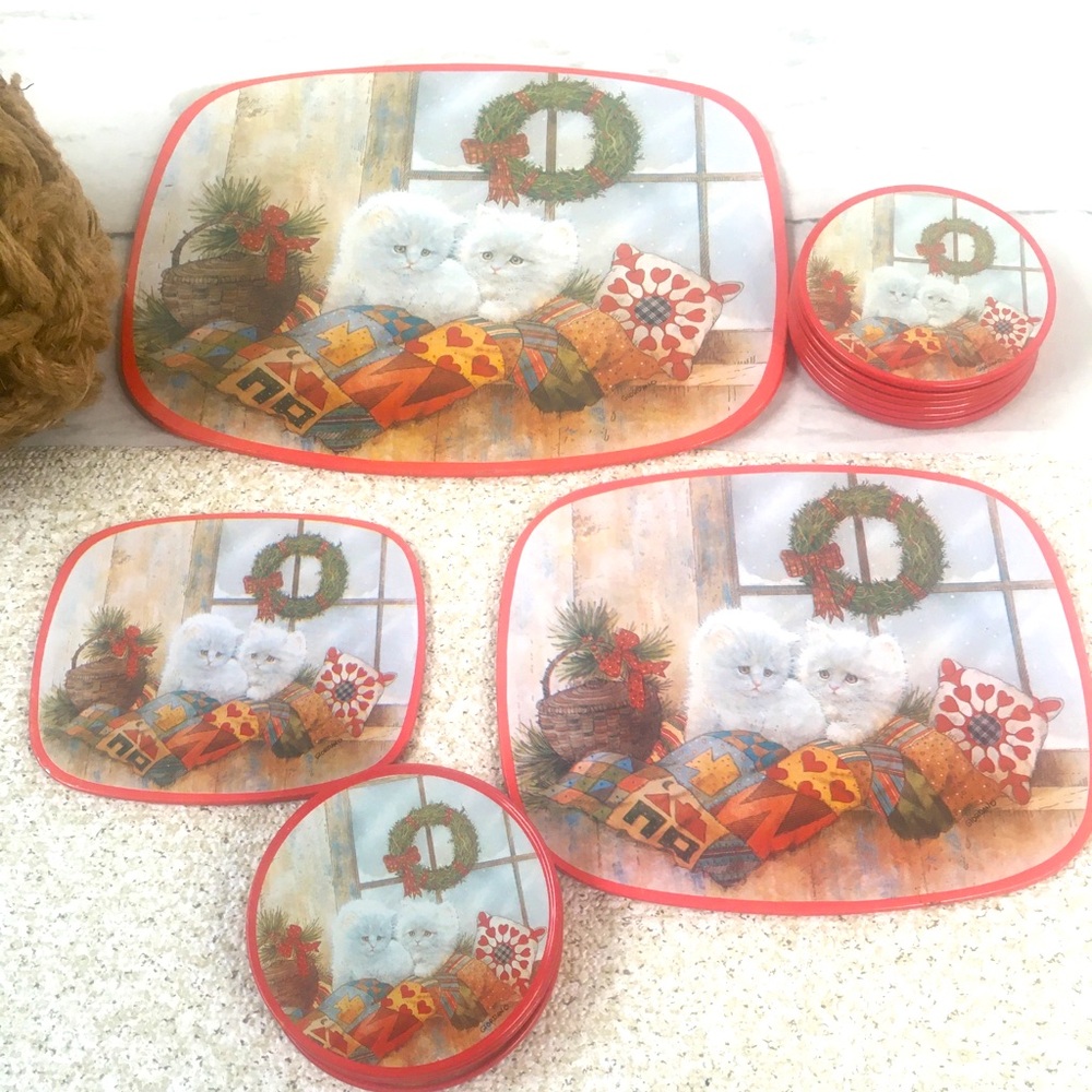 Vintage Christmas Kitty Cat Tray & Coasters White Fuzzy Kitten Pillows Wreath